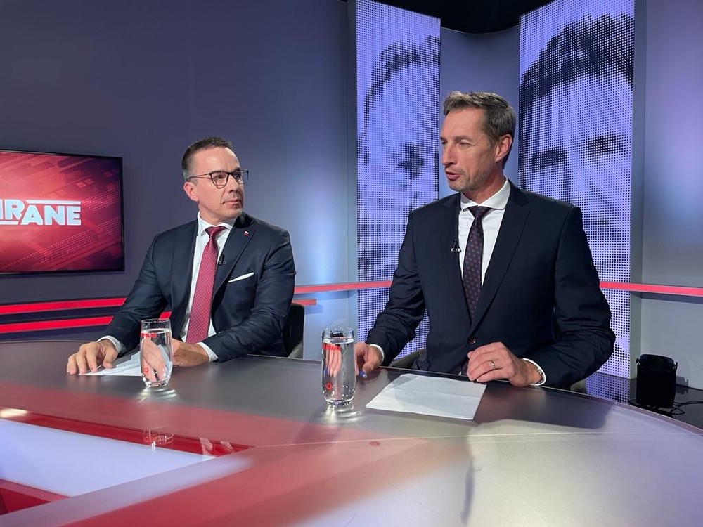 ac01e79b-5757-42a5-bc71-61551fb5e392