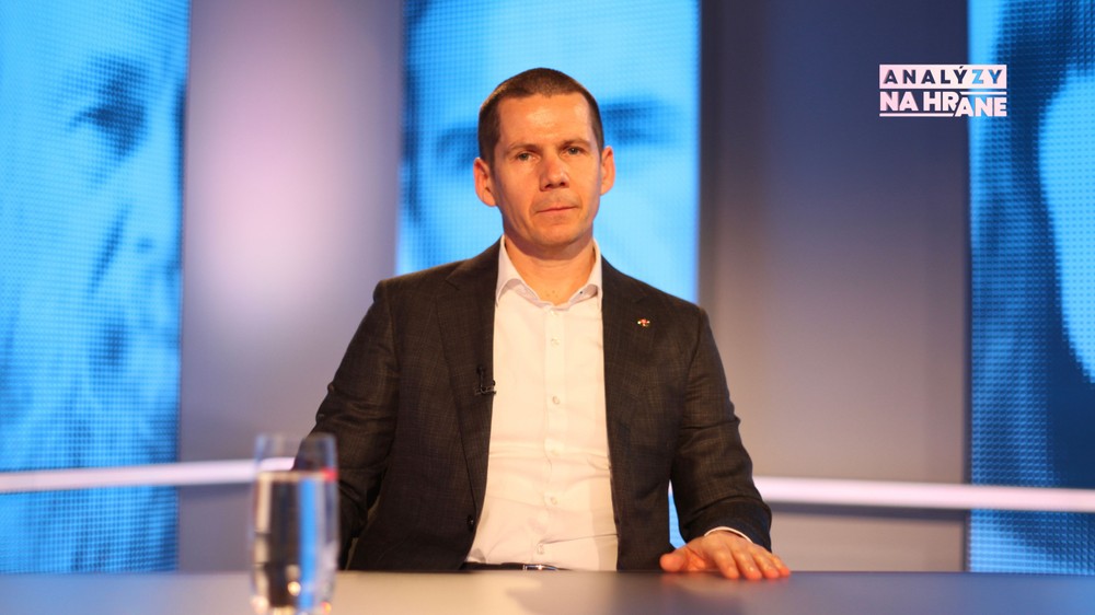 Analýzy Na hrane s policajným prezidentom Štefanom Hamranom