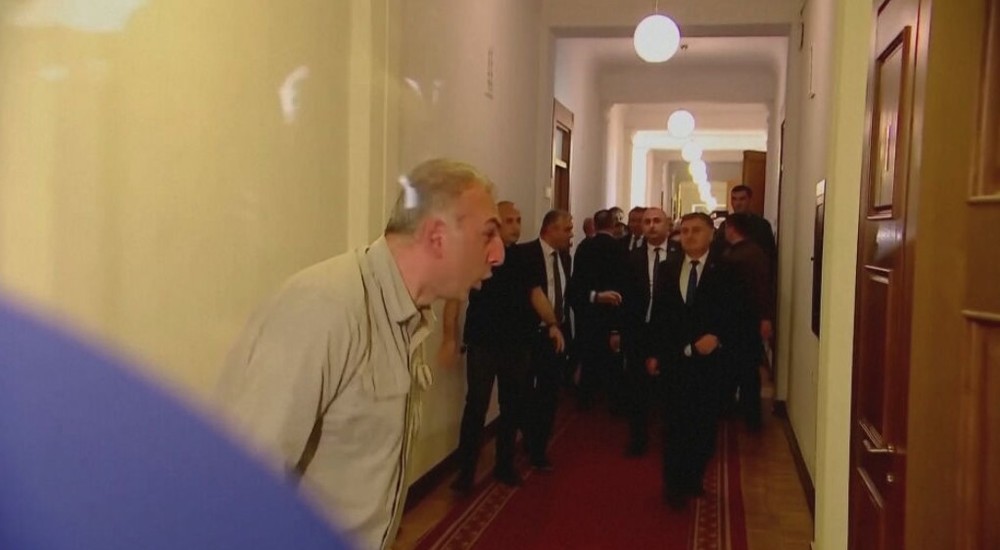 bitka v gruzinskom parlamente (1)
