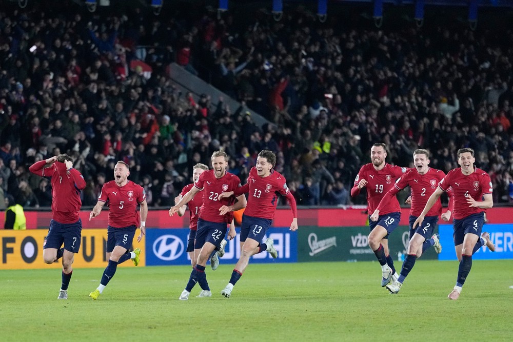 APTOPIX_Czechia_Denmark_WCup_Soccer229126205367000433 (1)