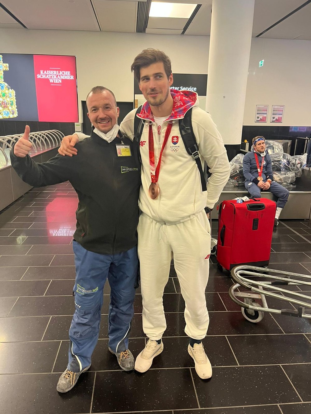 Slovenskí hokejisti prileteli do Viedne