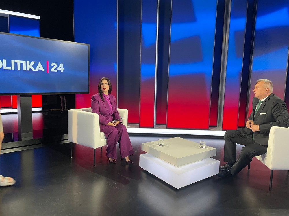 Relácia Politika 24 s lídrom SNS Andrejom Dankom