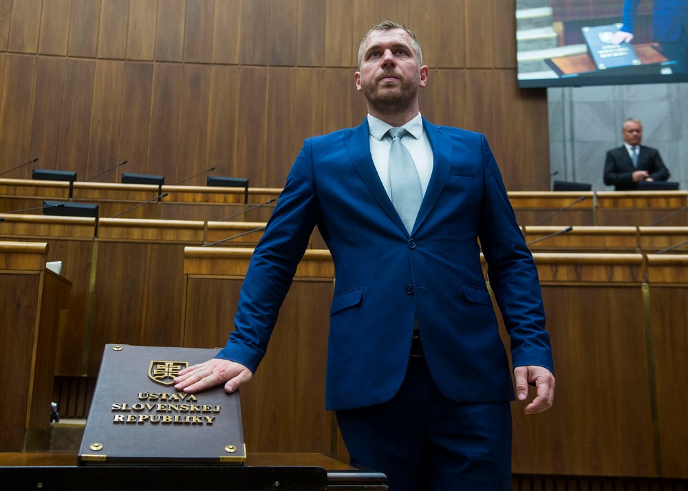 poslanec Filip Kuffa SNS