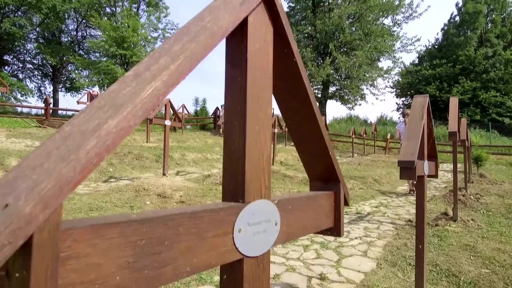 [multi] Cervene maky ludia 10393