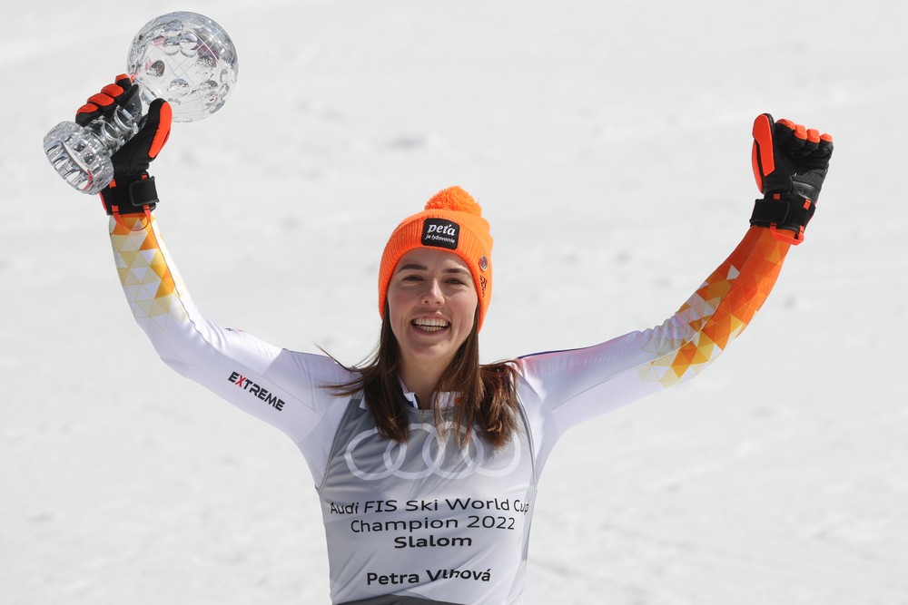 Petra Vlhová s malým glóbusom