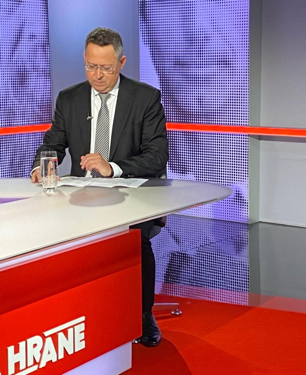 d4fbd160-5d47-4b1d-9455-e96363162e7f