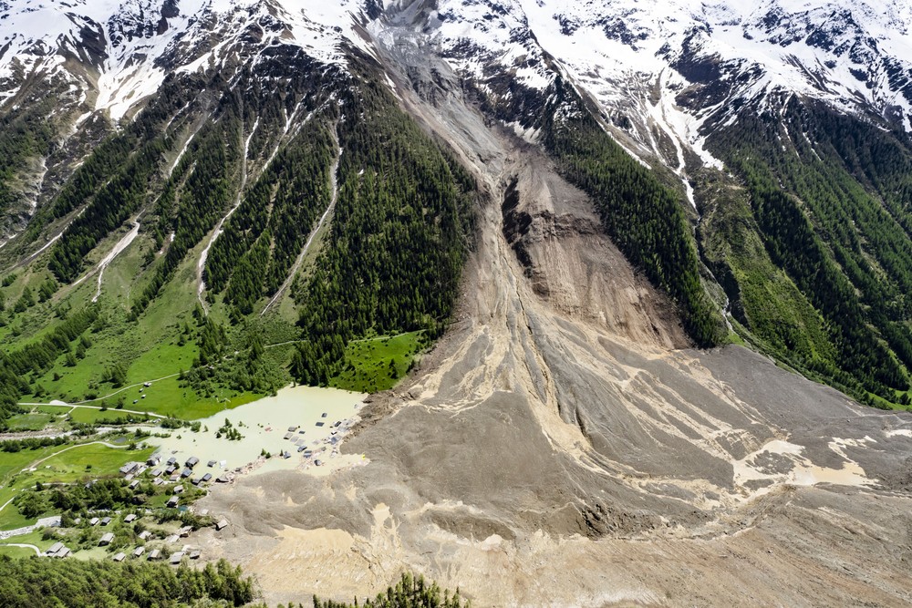 Switzerland_Mudslide_58571