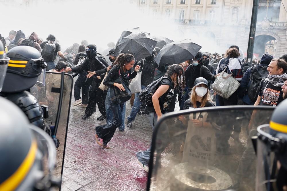 APTOPIX_France_High_School_Protests733026