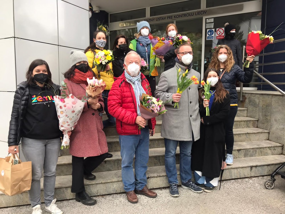 Ľudia vyjadrujú podporu ŠÚKLu