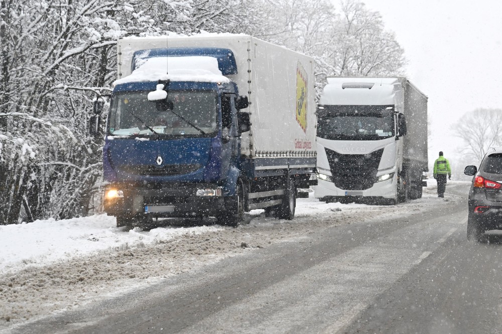 Snehová kalamita v okresoch Poprad a Žilina.