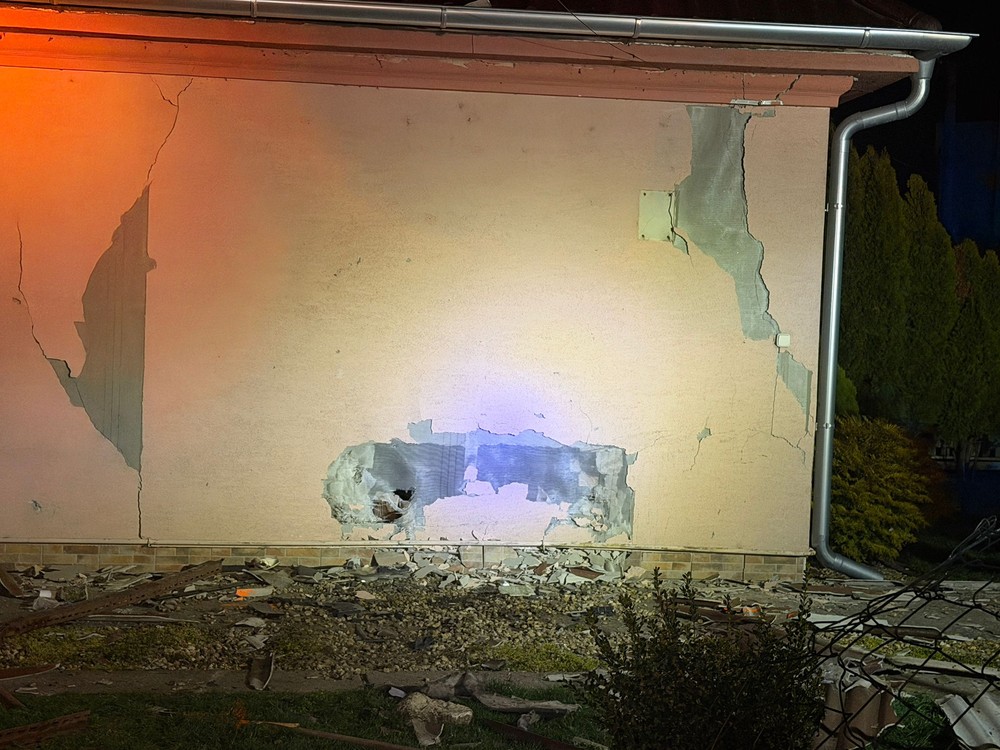 Auto narazilo do domu v Úľanoch nad Žitavou