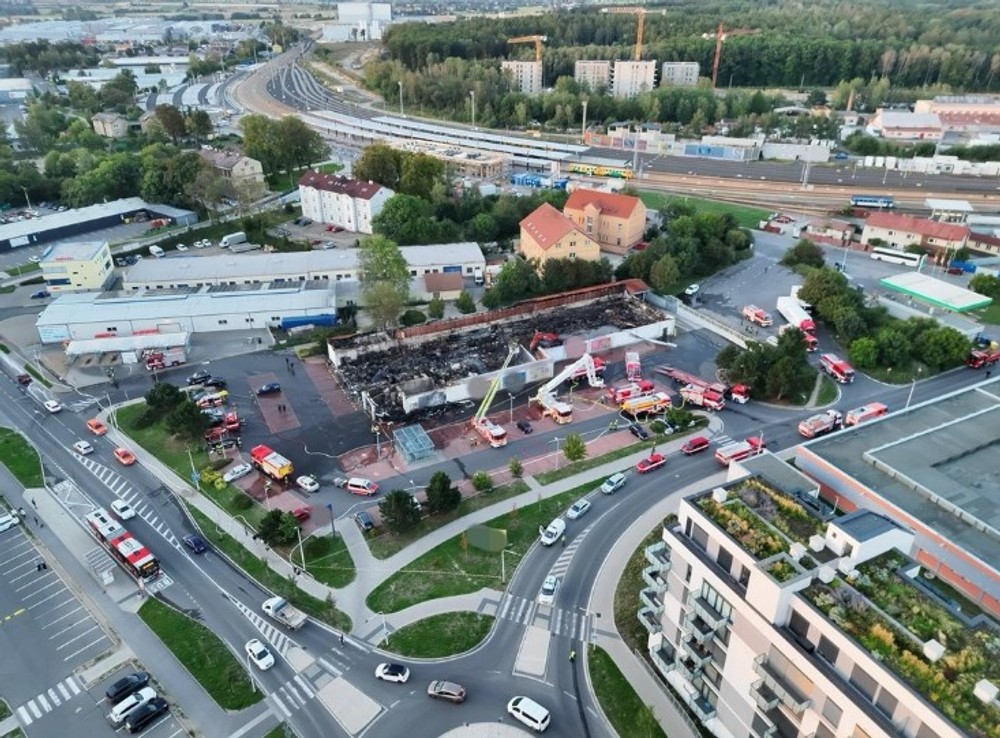 V Kladne zhorela predajňa Lidl