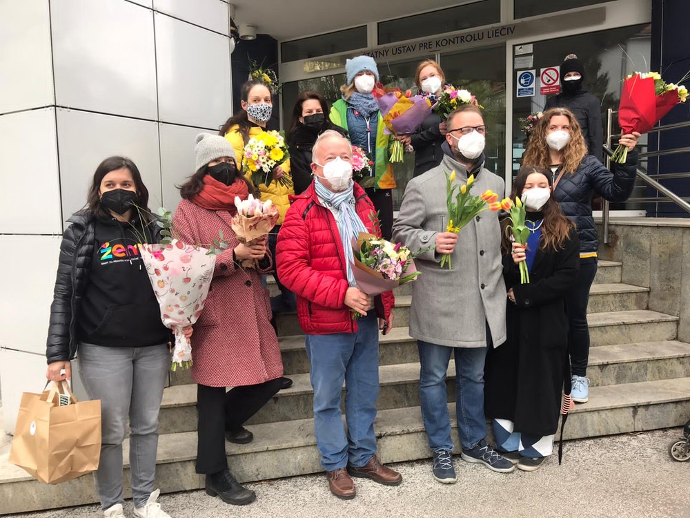 Ľudia vyjadrujú podporu ŠÚKLu