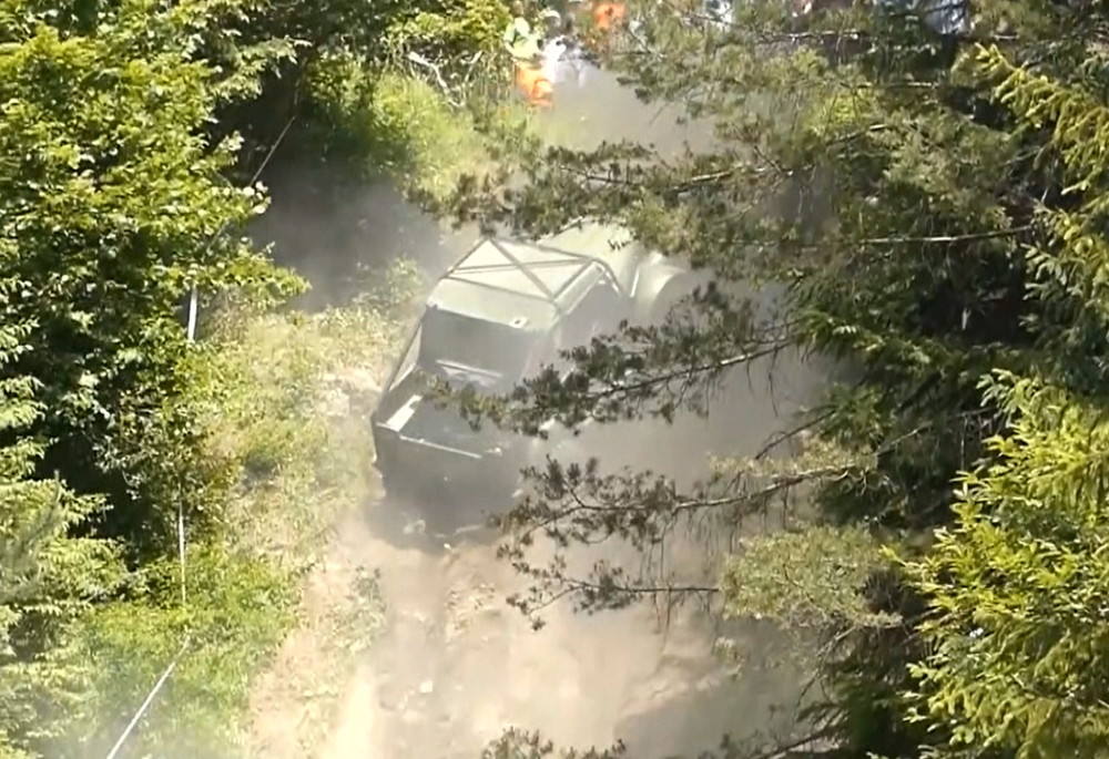 Mladý jazdec nezvládol terén a niekoľkokrát sa prevrátil