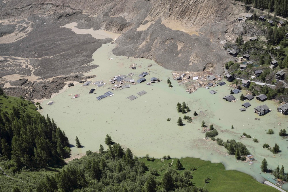 Switzerland_Alps_Mudslide_97027