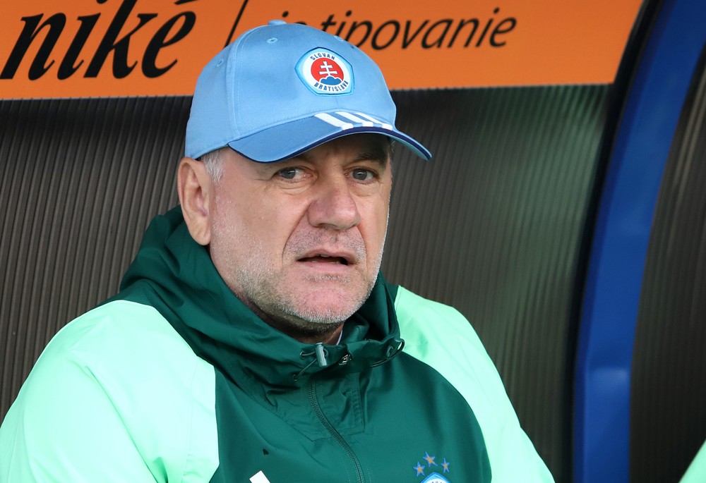 Tréner ŠK Slovan Bratislava Vladimír Weiss