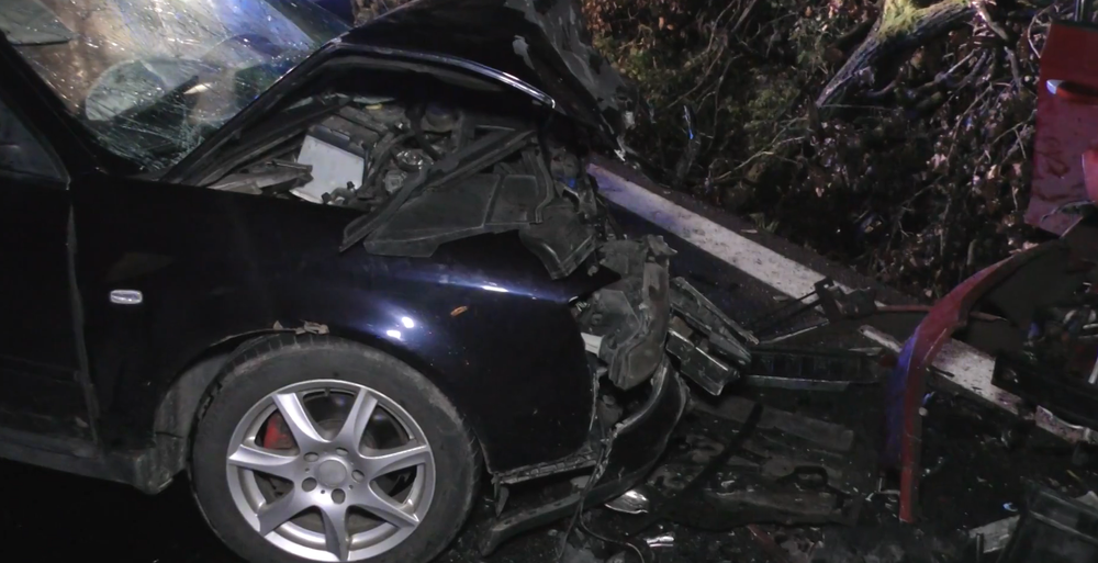 Čelná zrážka áut