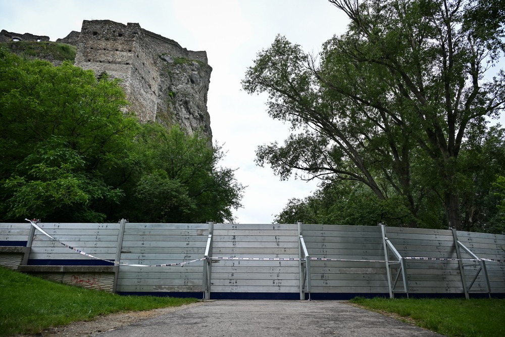 04062024_protipovodnove_zabrany_devin_10047954