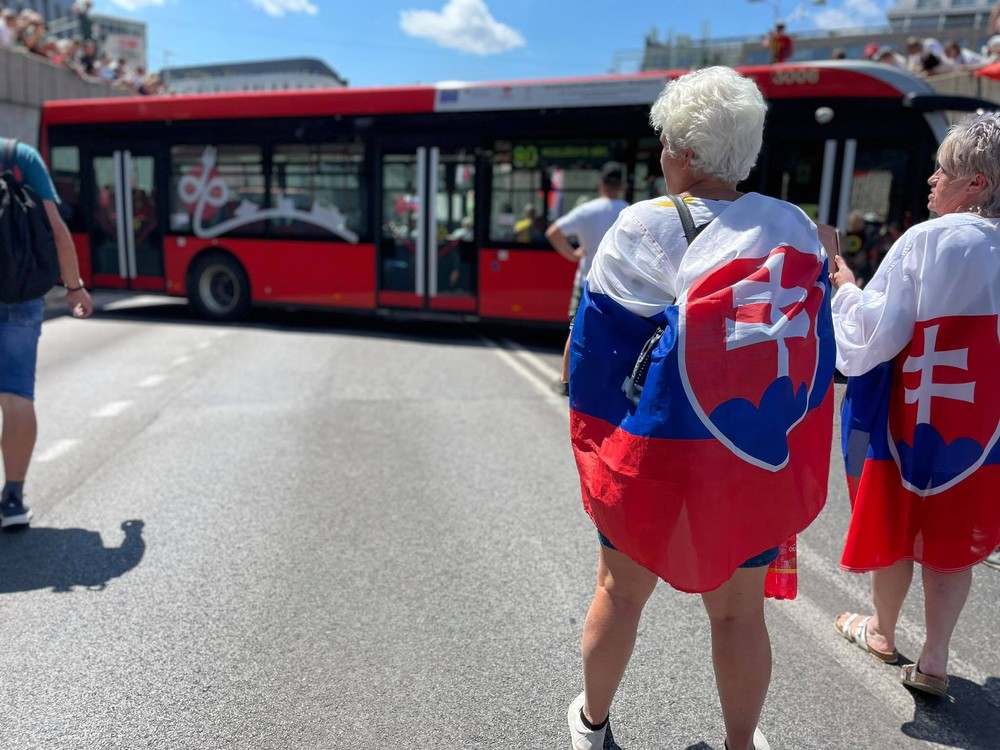 Protest pred Prezidentským palácom