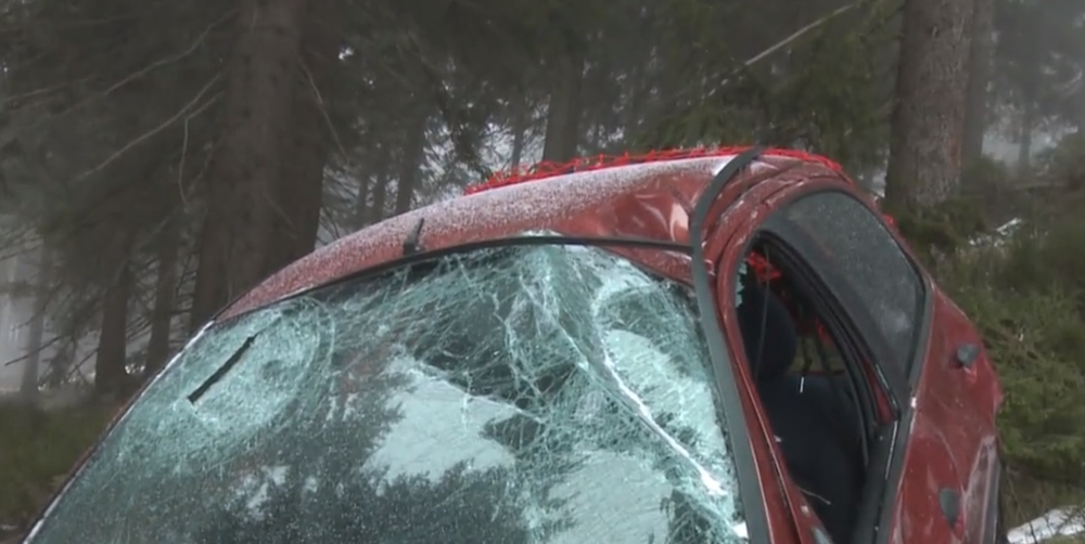 Uzavrený areál využil vodič na ťažko pochopiteľnú zábavu 