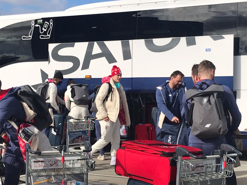 Slovenskí hokejisti prileteli do Viedne