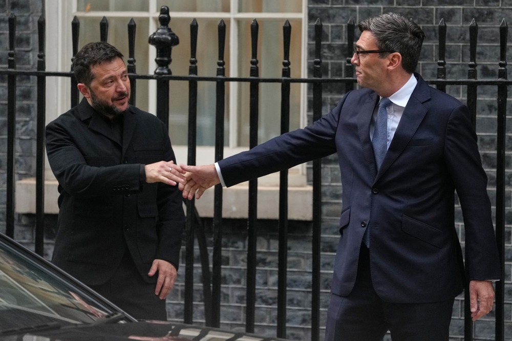 Volodymyr Zelenskyj sa stretol s britským kráľom a premiérom