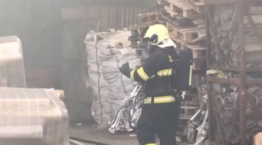 Halu na výrobu peliet zachvátili plamene