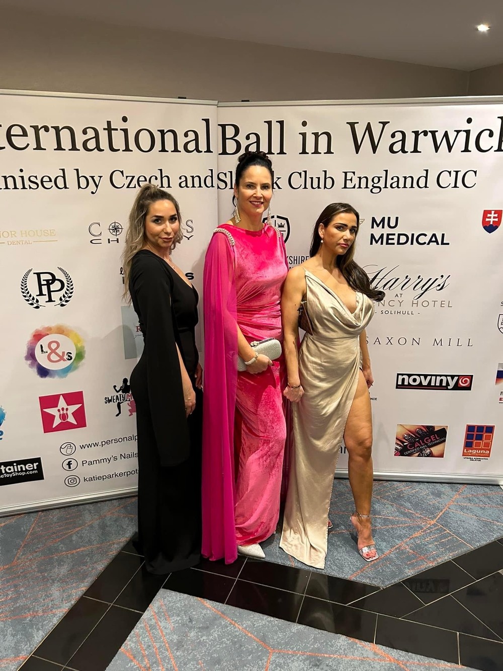 Medzinárodný ples vo Warwicku38