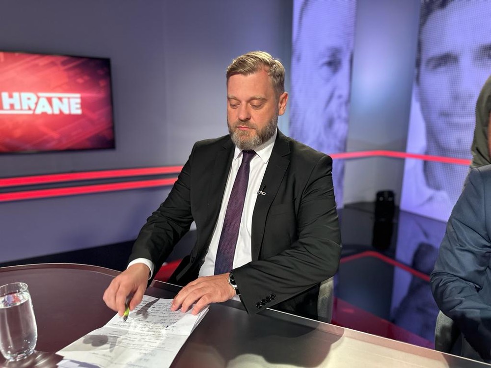 d712c5d5-8961-4a56-8cb2-7bd0fd6c7d45