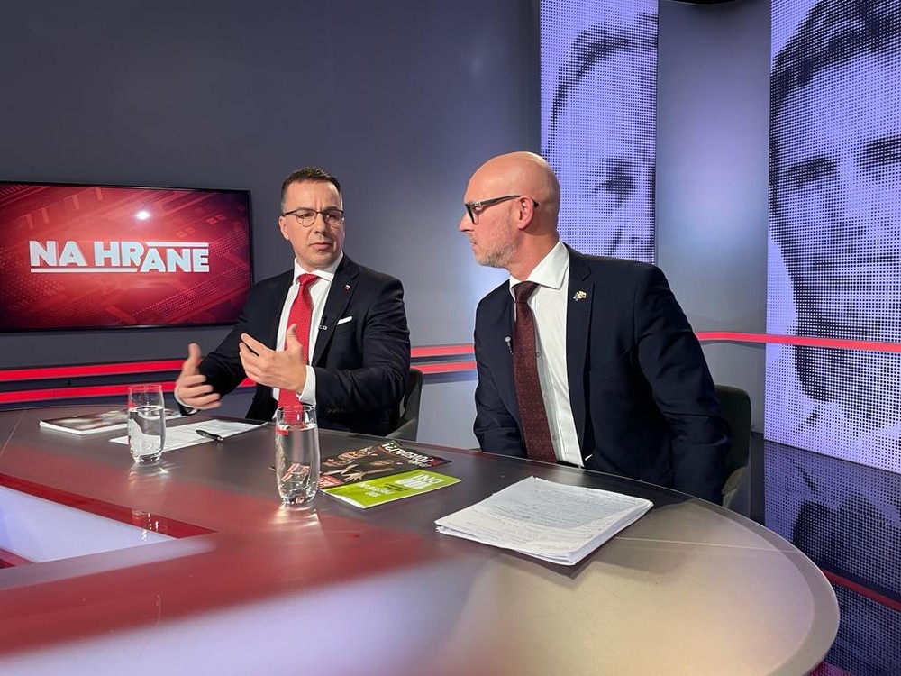 ee5201da-8273-4d67-b944-ef3bbfab35b9