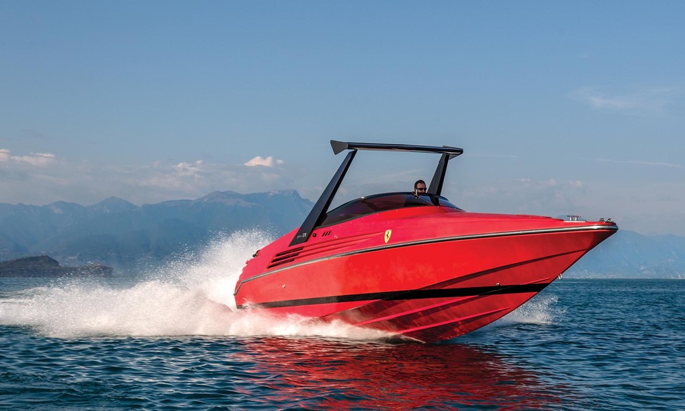 Riva Ferrari 32