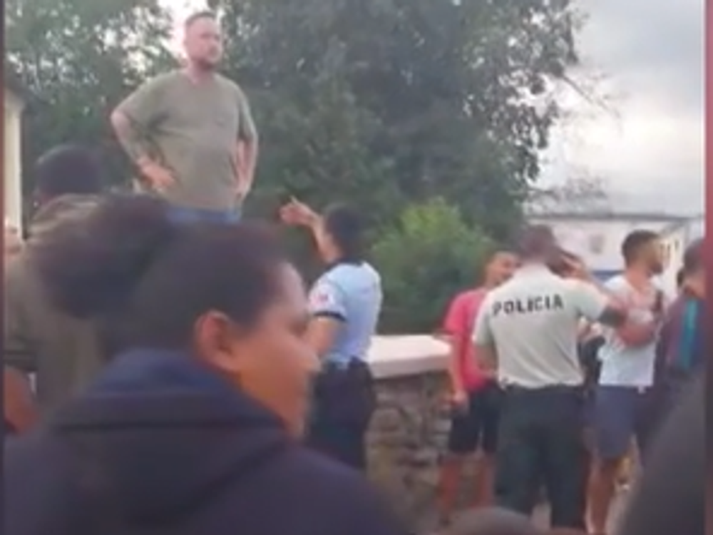 obklucenie policajta