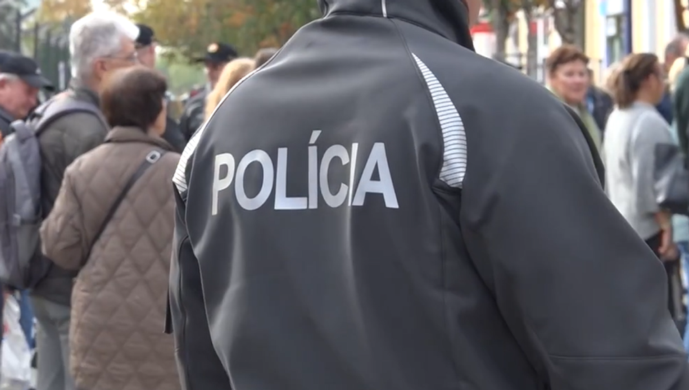 Polícia