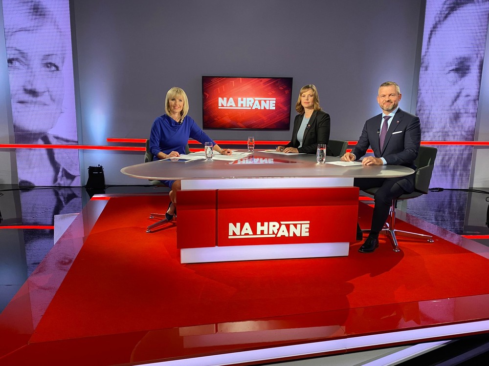 7b8a82c9-81a4-4532-9060-8233815fcee5