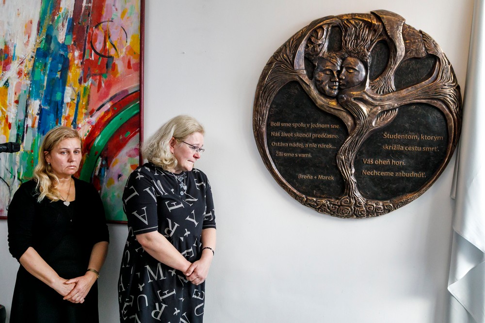 pamiatka obetí nehody na Zochovej (10)