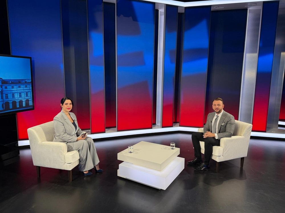 Politika 24 s Matúšom Šutajom Eštokom