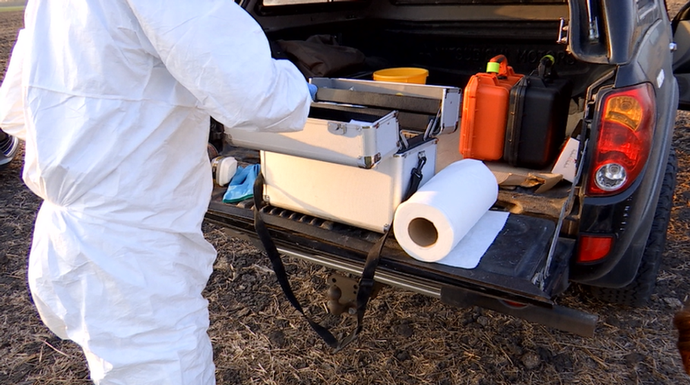 Hasiči pri požiari narazili na podozrivé sudy s neznámymi chemikáliami. Na pomoc prišla aj NAKA