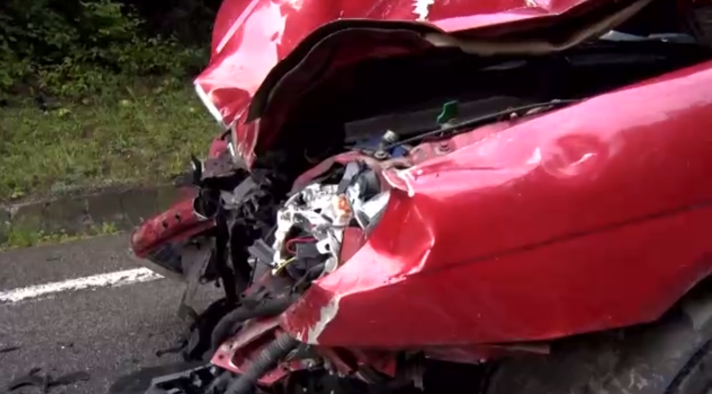 Vodička nezvládla prejazd zákrutou, čelnej zrážke už nedokázala zabrániť 