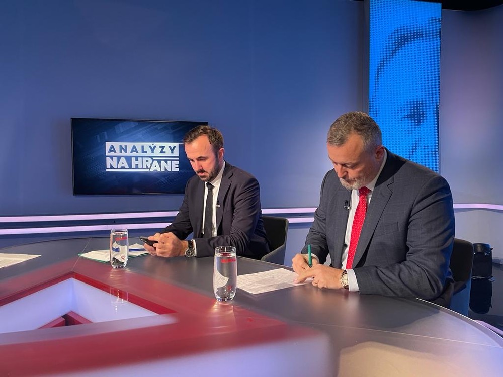 a351a483-6d54-4d02-ae4a-be809dfce52b