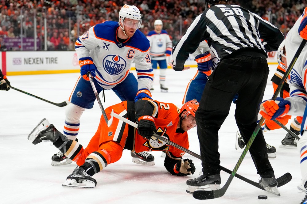 Oilers_Ducks_Hockey306279