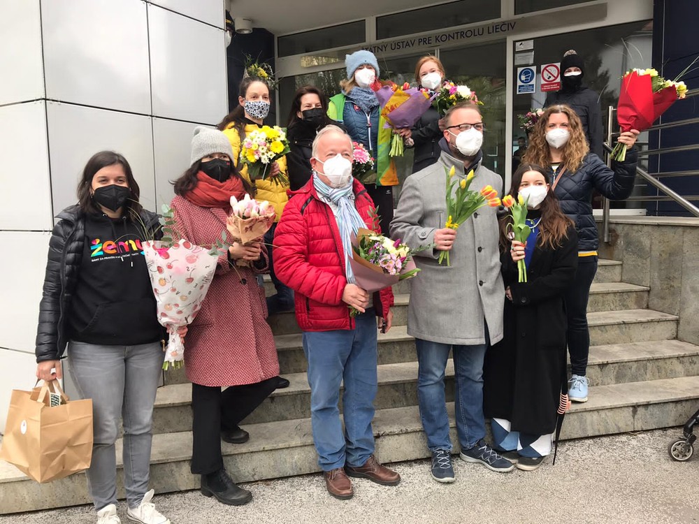 Ľudia vyjadrujú podporu ŠÚKLu