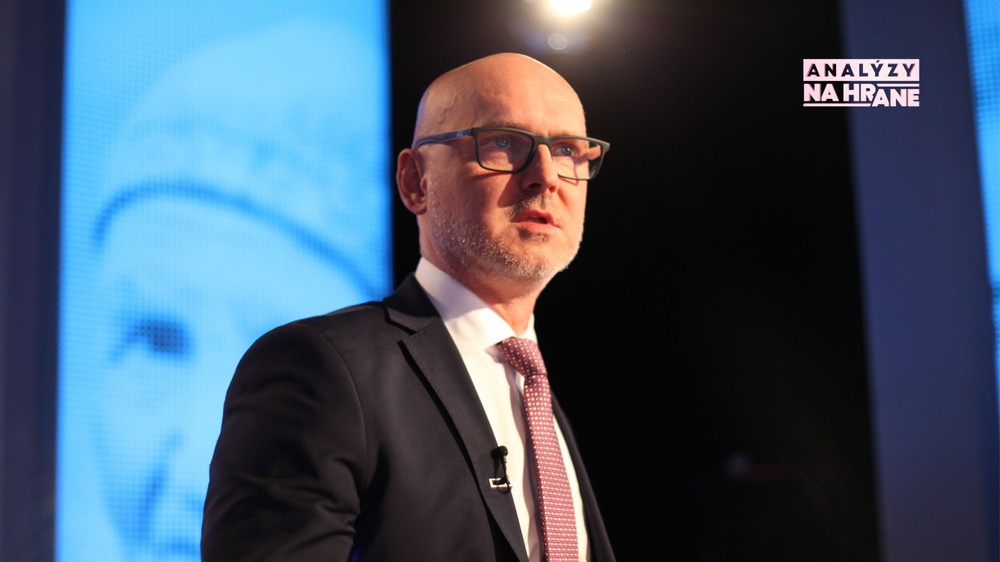 Analýzy Na hrane s Branislavom Gröhlingom