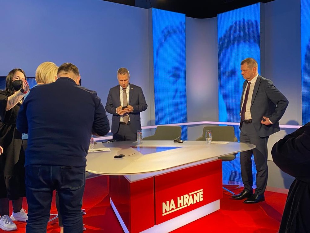 Analýzy Na hrane s Marianom Majerom a Petrom Kmecom