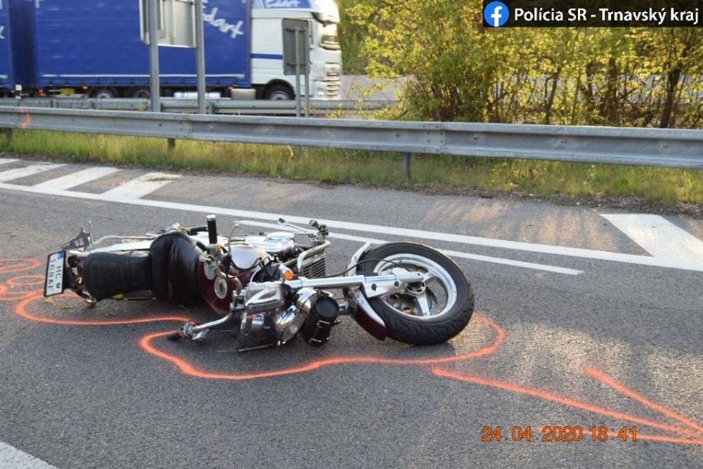 Na diaľnici D1 prišiel o život 57-ročný motocyklista 