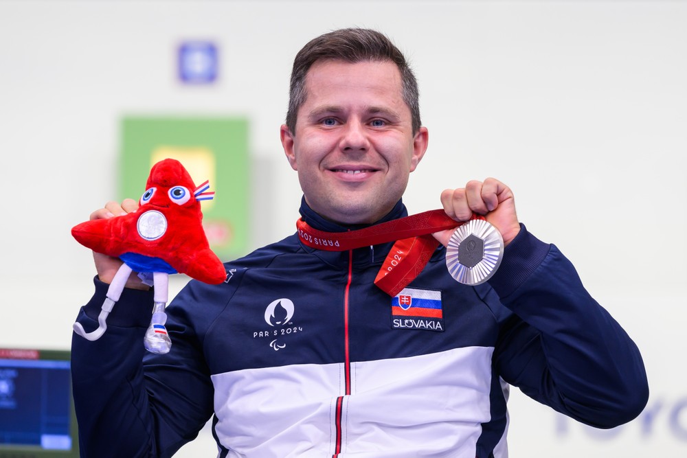 2024109_para_pariz_den4_35069285