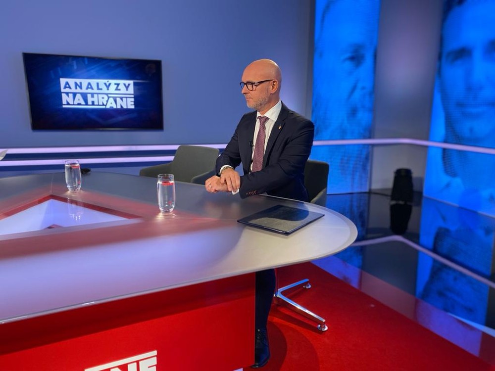 Analýzy Na hrane s Michalom Šipošom a Branislavom Gröhlingom