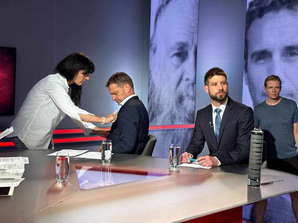 627100d1-6e62-4c4d-8b72-03e6defeb602