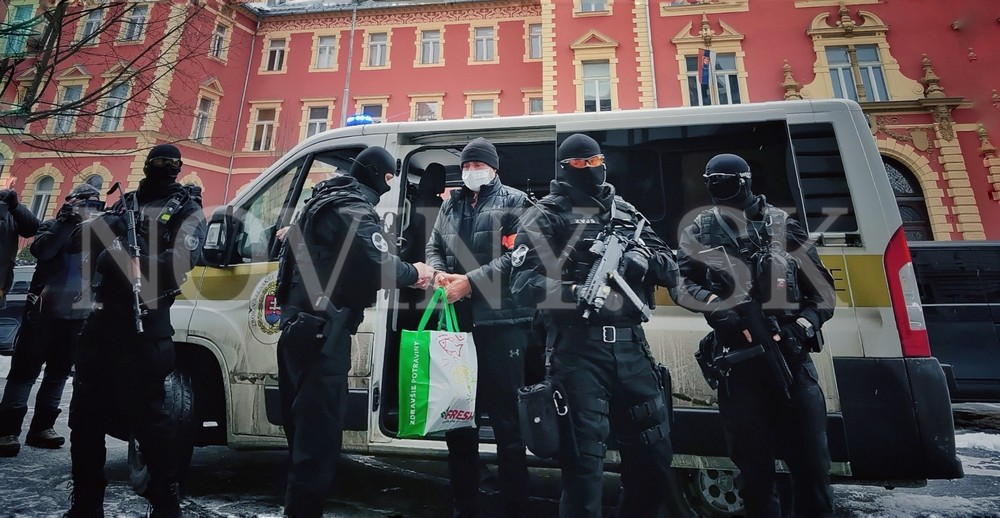 Exšéf polície Gašpar žiada zrušenie kolúznej väzby