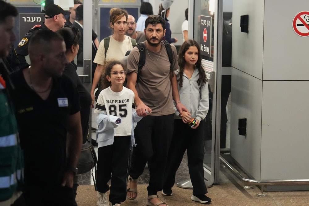 Israel_Mideast_Emergency_Landing716578