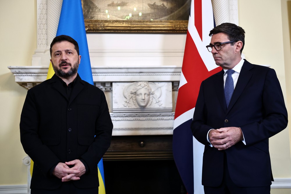 Volodymyr Zelenskyj sa stretol s britským kráľom a premiérom